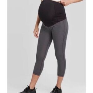 Isabel Maternity by Ingrid & Isabel XXL Over Belly Gray Active Crop Leggings